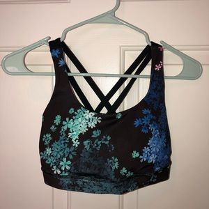 Lululemon sports bra